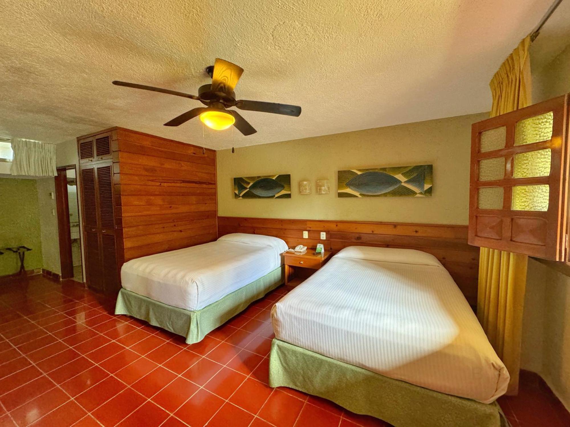 Suites Colonial 코수멜 외부 사진